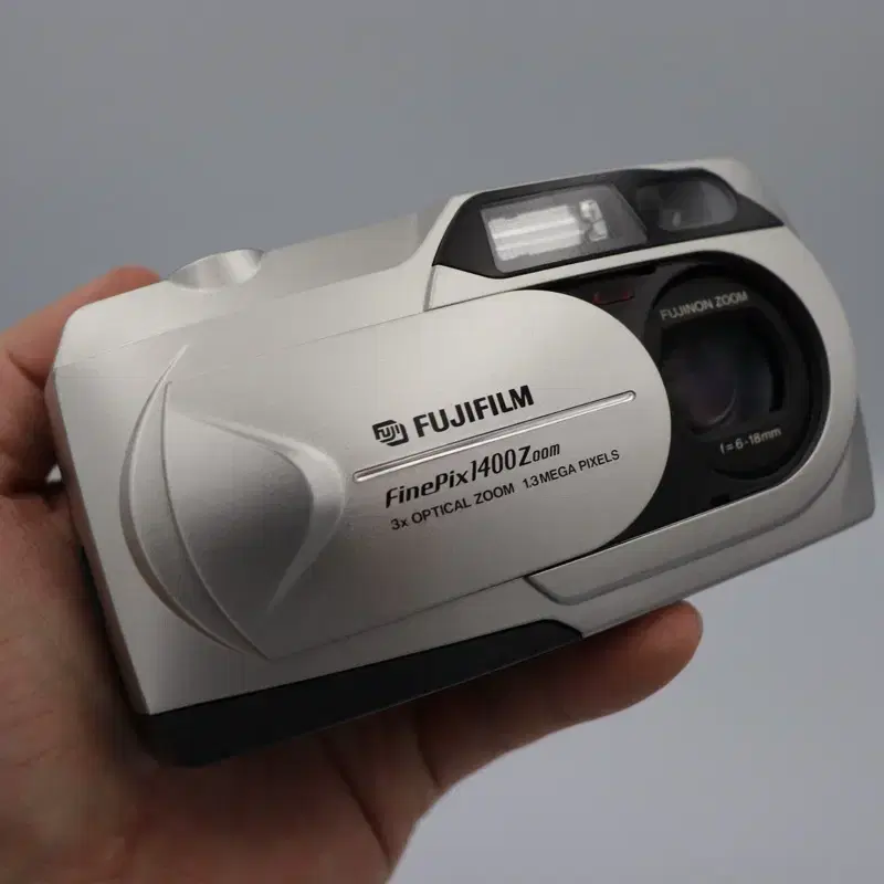 fujifilm finepix1400zoom