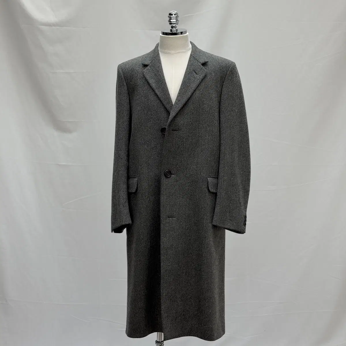 1970s vintage aquascutum herringbone Chesterfield coat