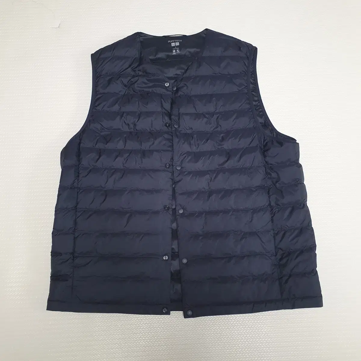 Uniqlo lightweight padded puffer vest men's L almost new bought in Nov 24