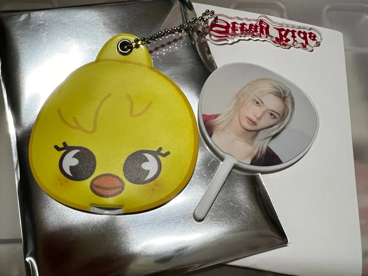 Straykids felix Yongbok Yi Mini wuchiwa keyring Dominate Japan MD