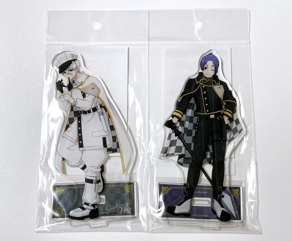 BLUELOCK Nagileo Chess Acrylic Stand in Bulk