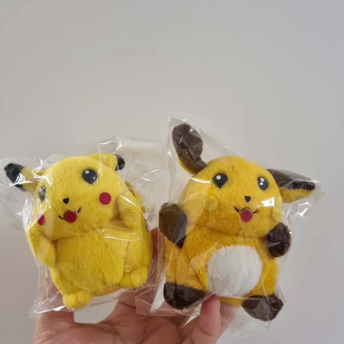 Vintage Pokémon Pikachu Raichu Classic doll Pokémon Friends