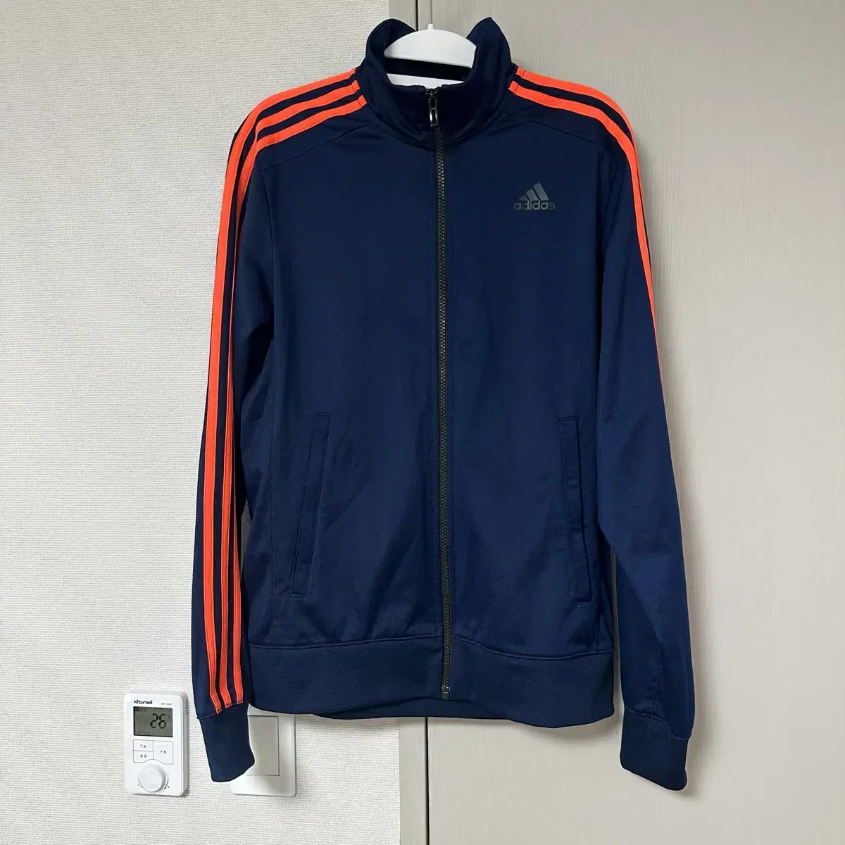 (100) Adidas ESS 3S TTOP Tracktop Zip Up Jersey sells