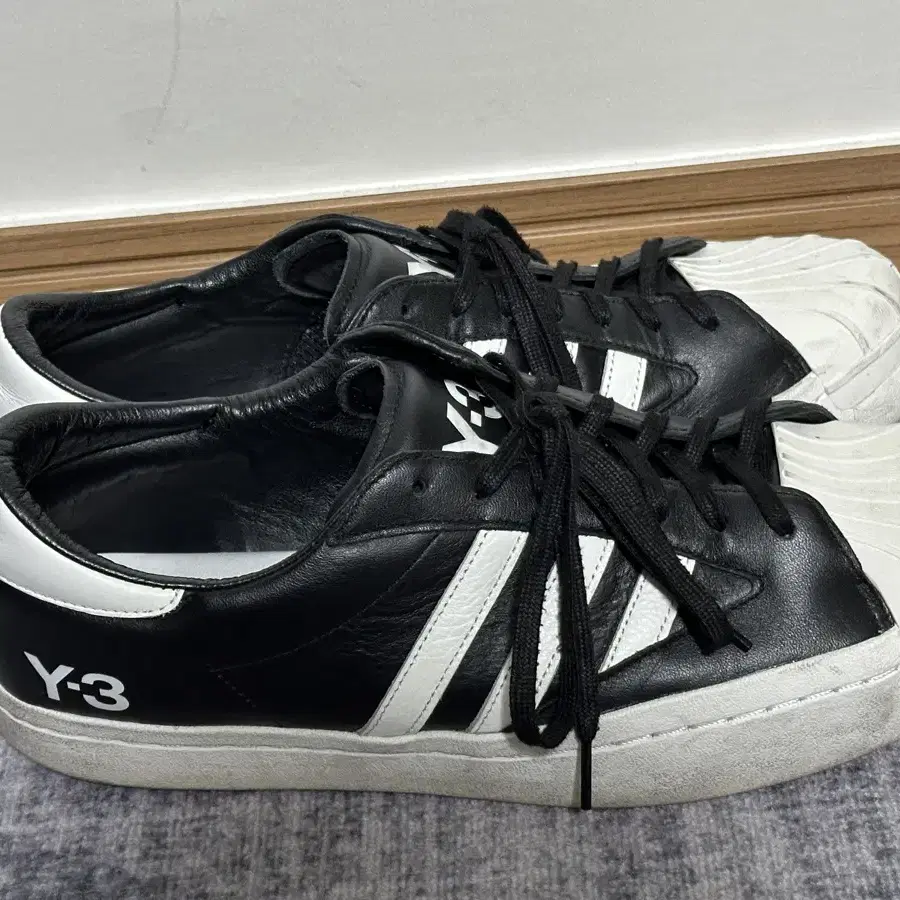 Y-3 아디다스 요지스타 300