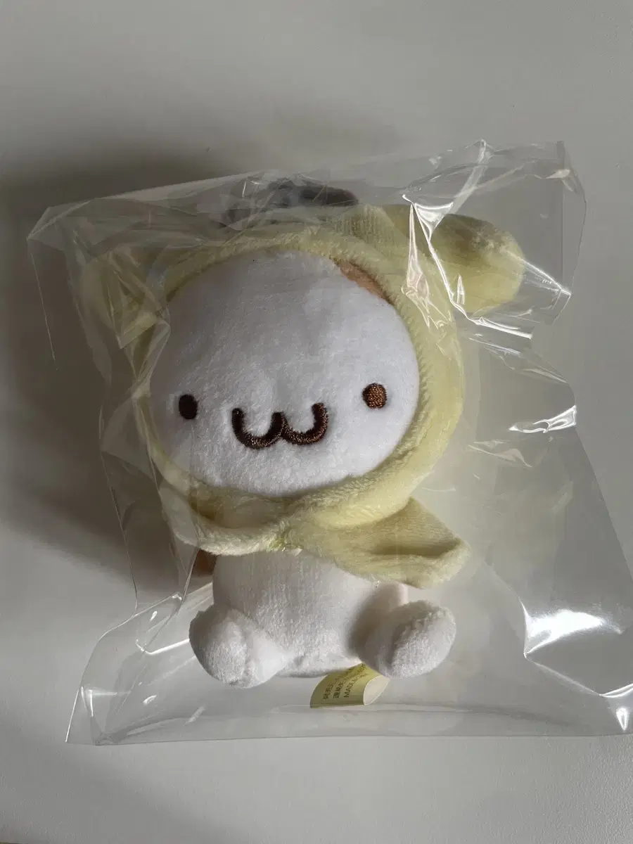 Sanrio Pompompurin Hooded Muffin Cloak