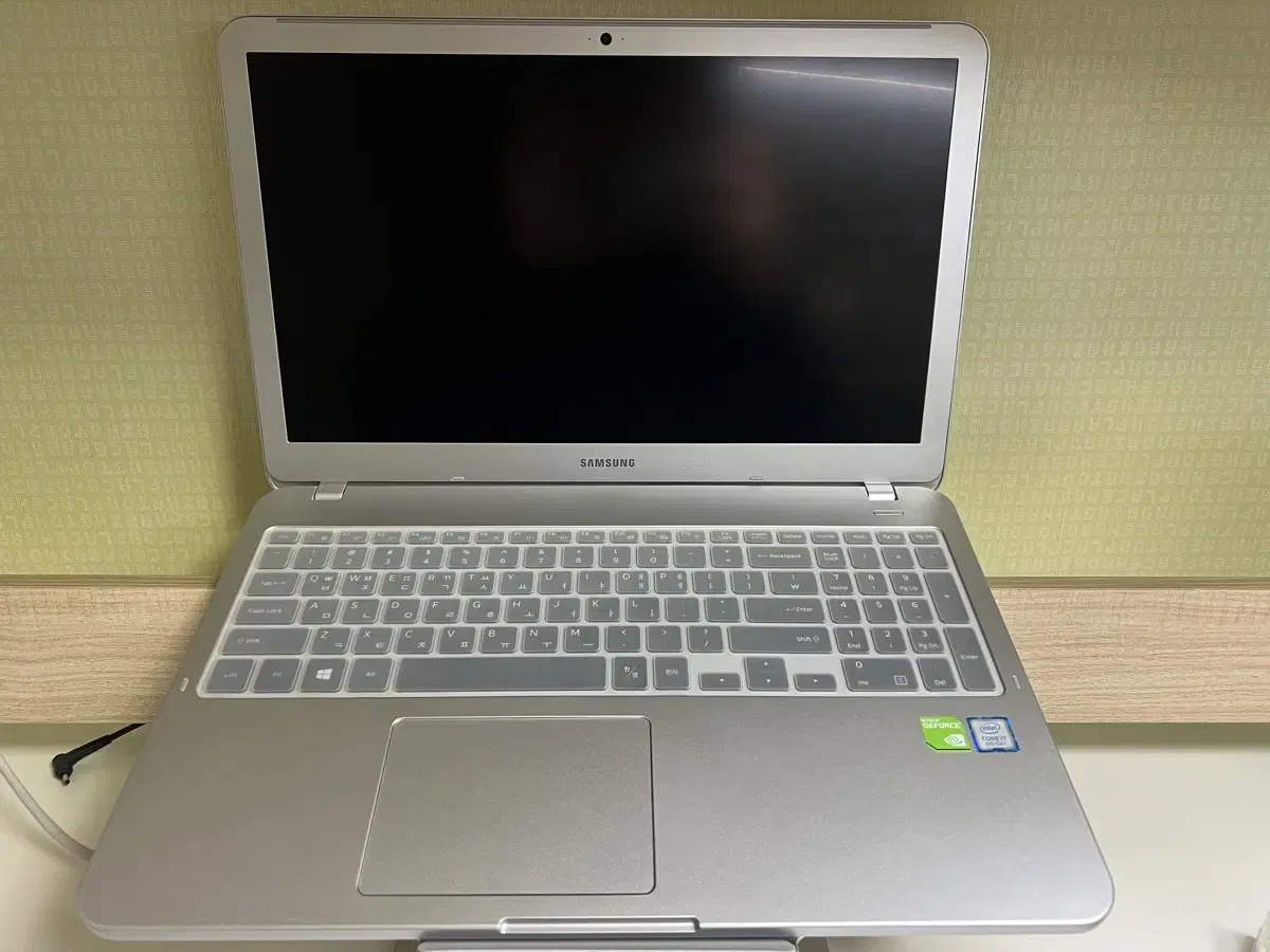 삼성노트북 i7-8세대 NT550XAA-X78