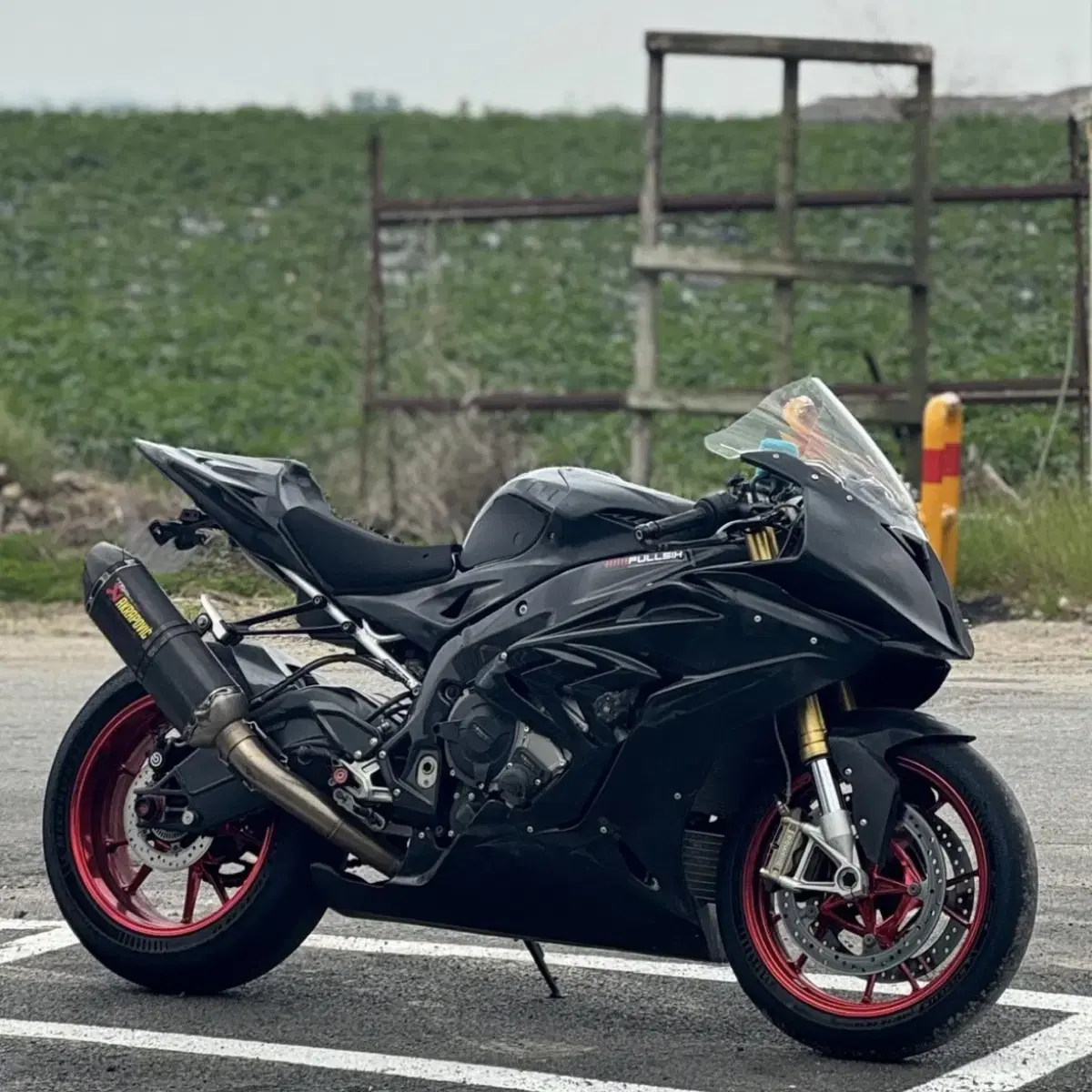 s1000rr 16년식 레이스베이스 판매합니다.