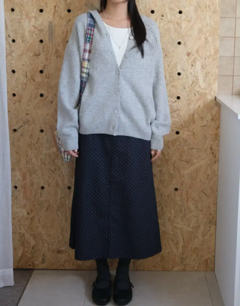 더버터크림 Button wool hood cardigan