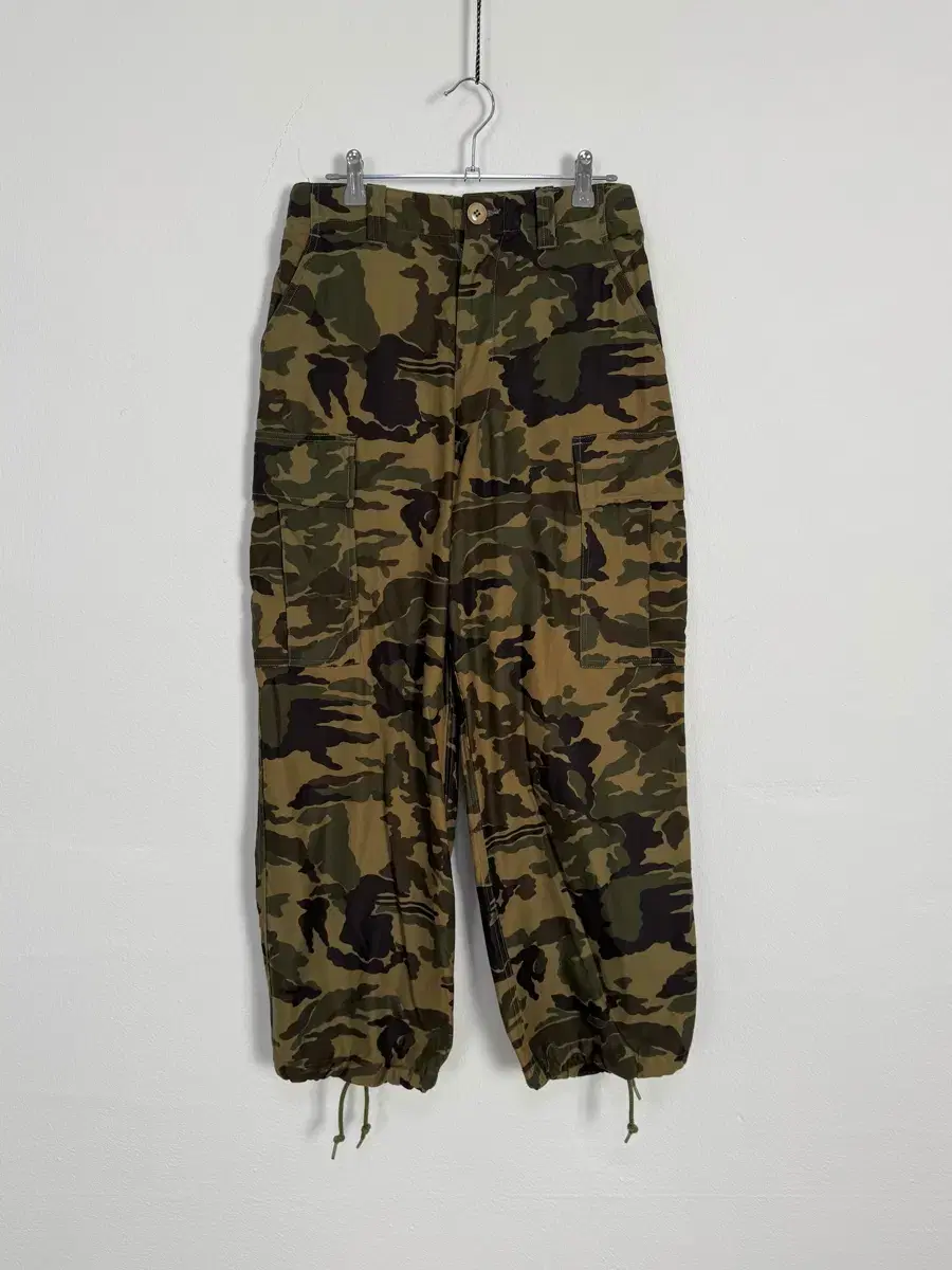 vintage camo cargo pants $4.99 for 4.0 M waist