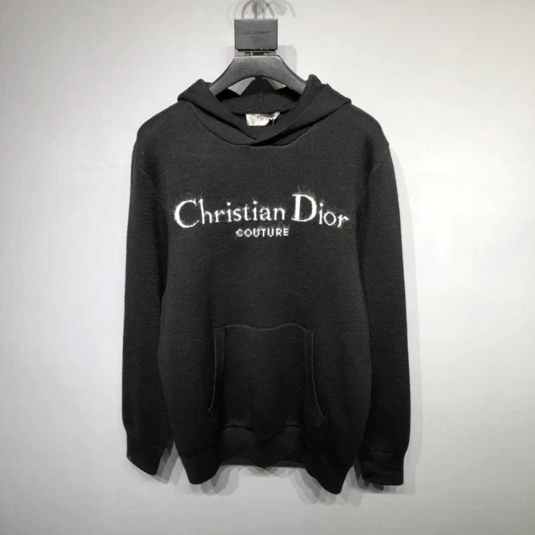 Dior Men's gaeul Winter English logo black hooded knit top