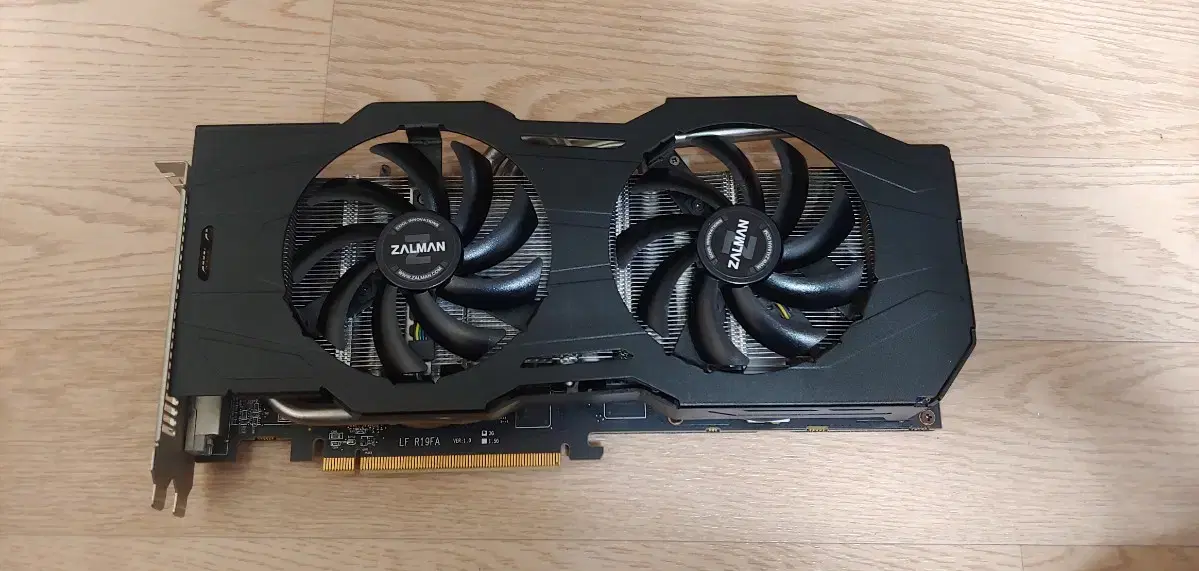 잘만 R9 280 라데온 그래픽카드