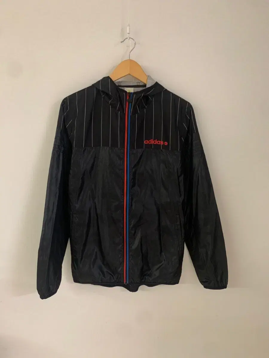 adidas Men's Windbreaker M (90-95)