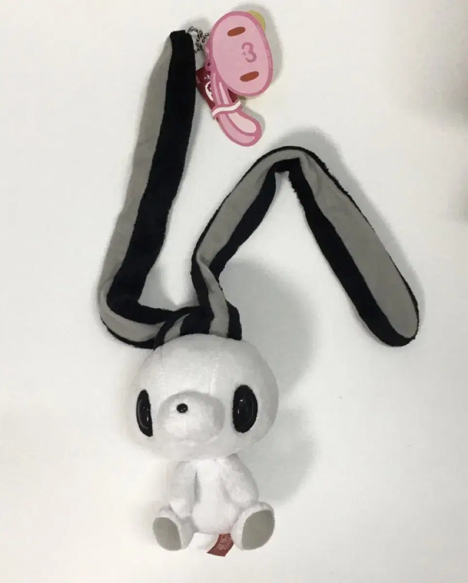 Universal Rabbit White Black Rare doll keyring in good condition WTS