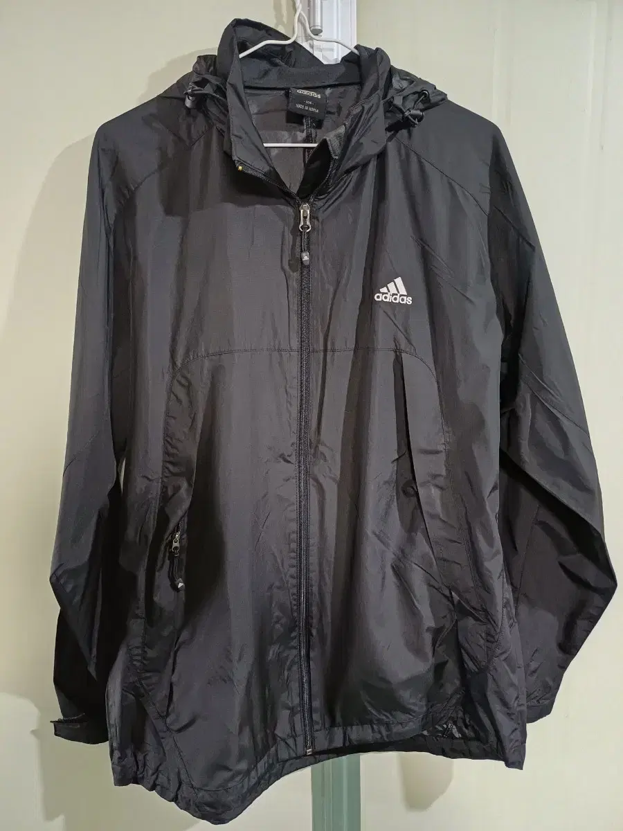 adidas Windbreaker 105 Black Jumper