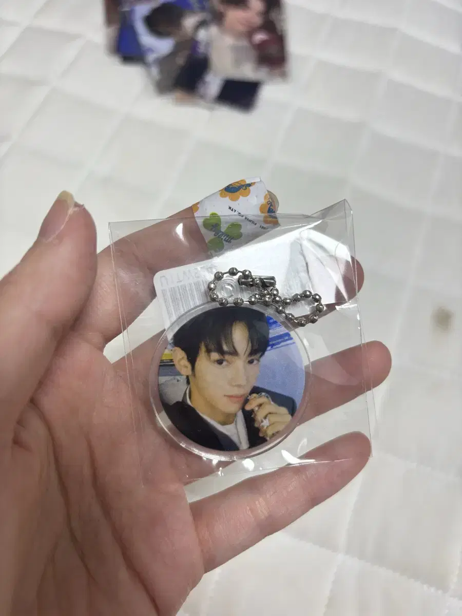 TWS 라스트벨 lastbell keyring jin han