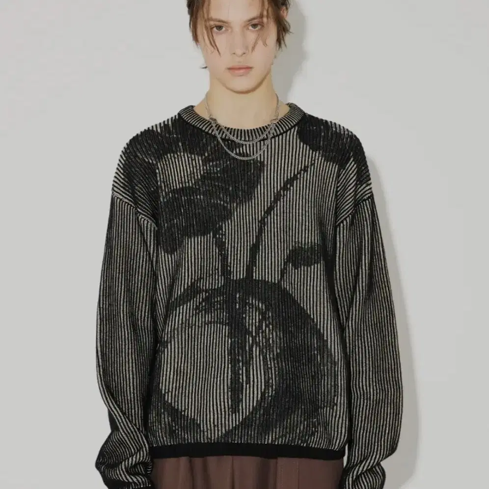 메종미네드 Black Flower Print knit