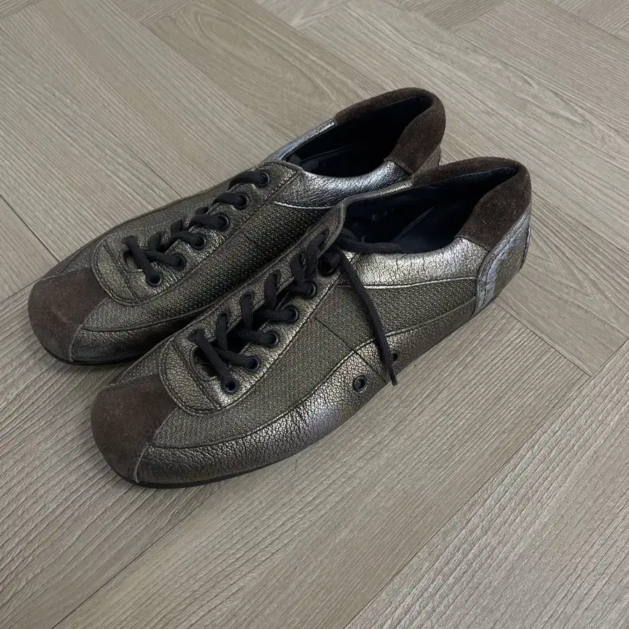 Prada leather sneakers 프라다 빈티지 레더 스니커즈