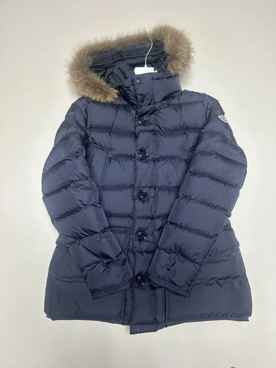 23FW Moncler Cluny 3 size department store version new in box price380