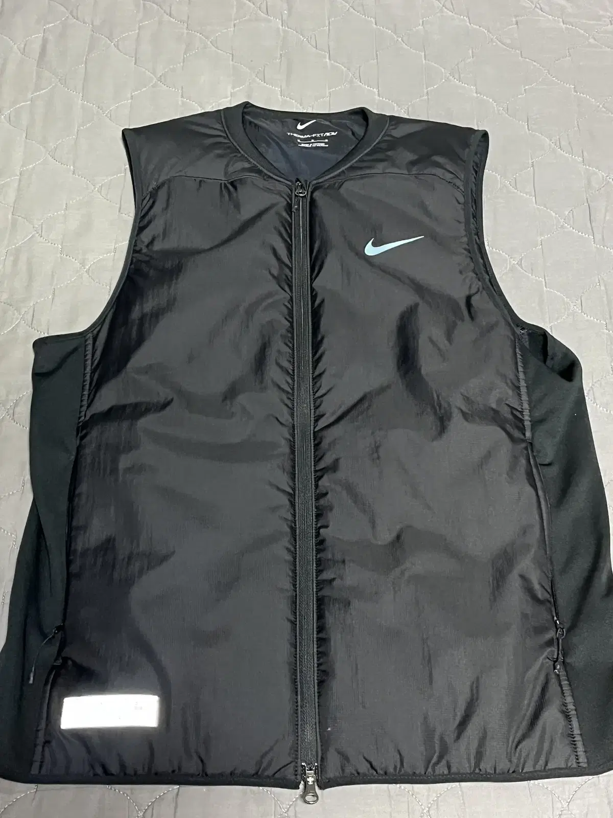 Nike ADV Running Division Aerolayer Vest Size M sells