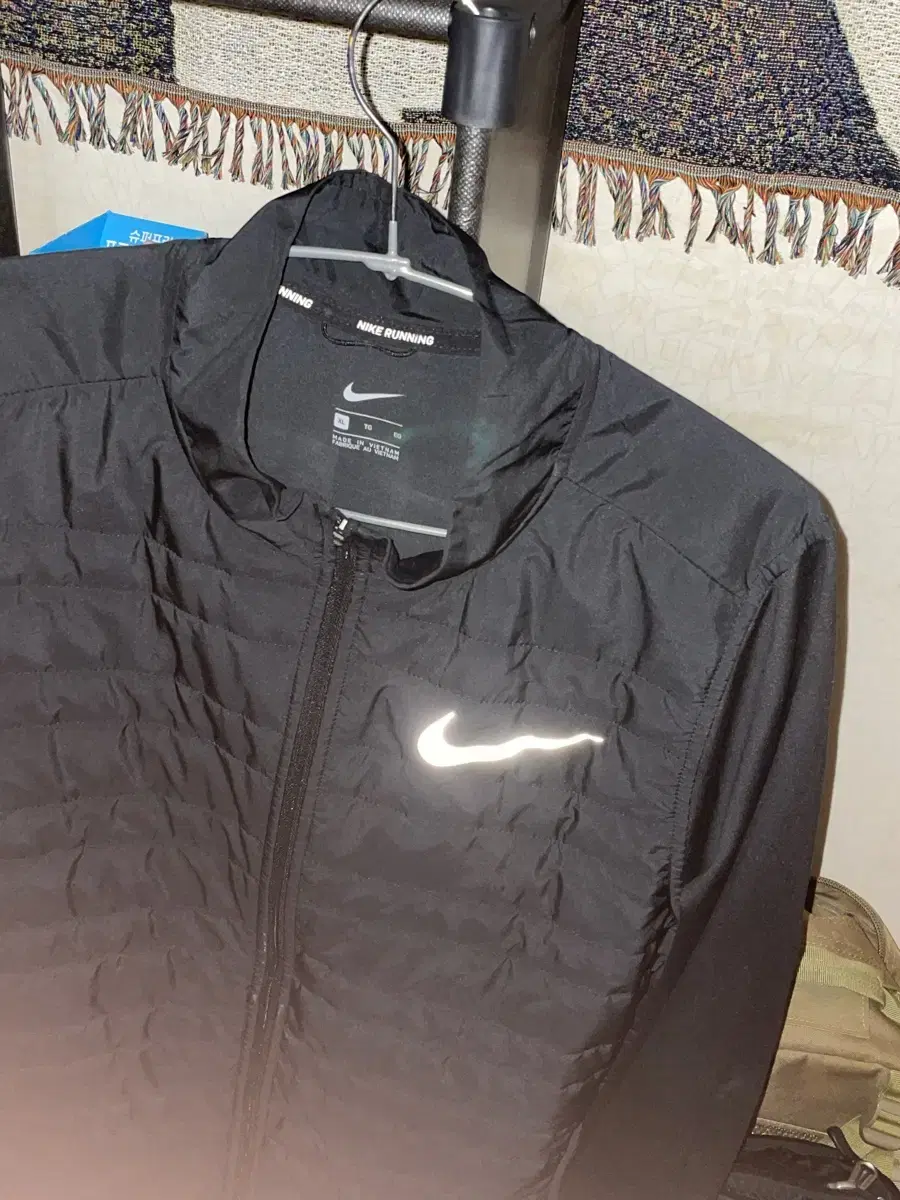 nike running pad jacket xl