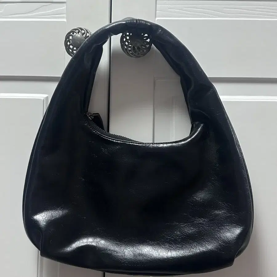 여밈 미니 숄더백 mini plump bag (crinkle black)