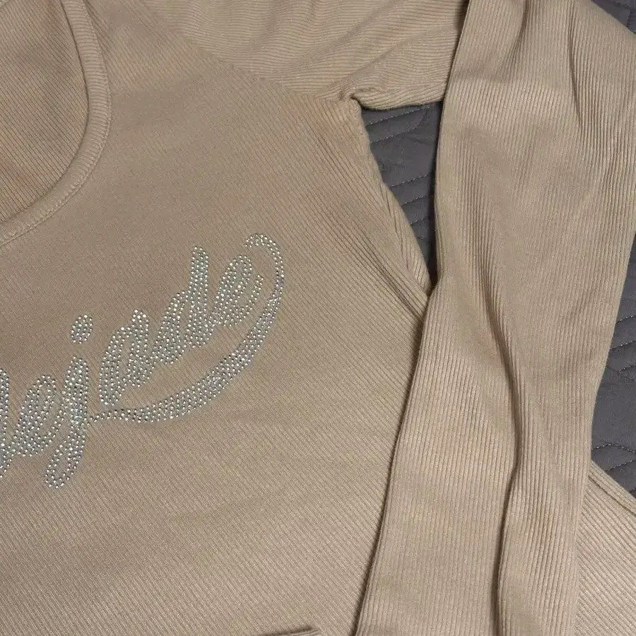 페일제이드 큐빅 롱슬리브 palejade Cubic Long Sleeve