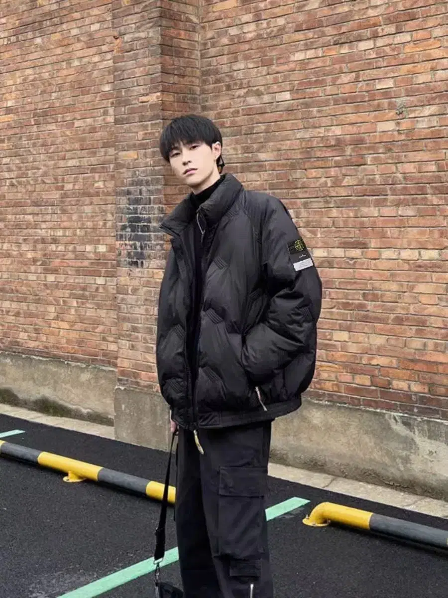 STONE ISLAND스톤 아일랜드 보온 클래식 뱃지 패딩 재킷