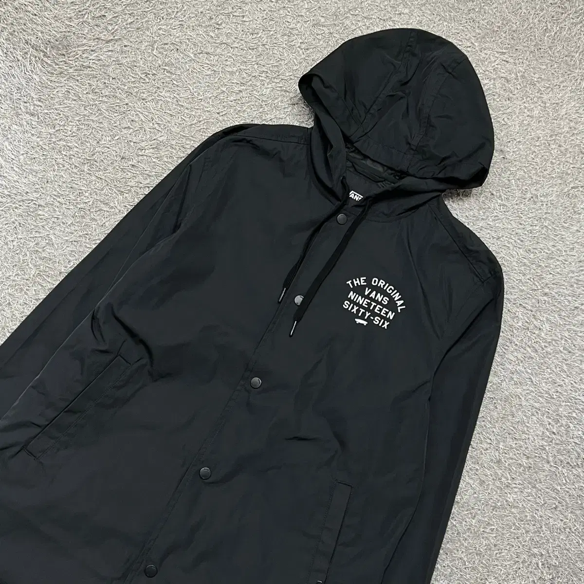 [95] Vahn's Long HoodWindbreaker