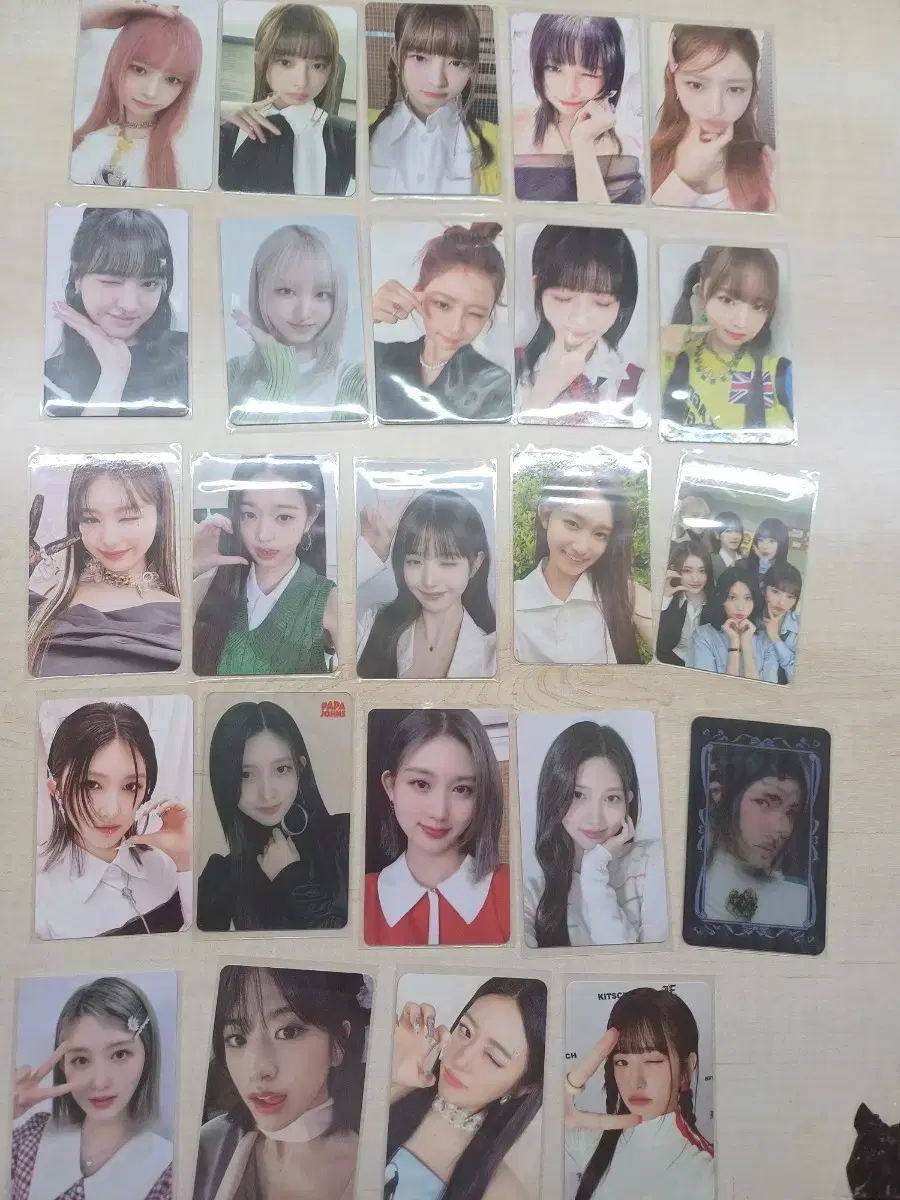 Leeseo or liz anyone want to trade for a photocard ?