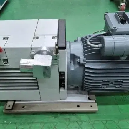 LEYBOLD S25B Vacuum Pump 진공 펌프