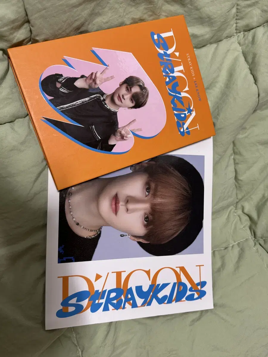 skz lee know deikon photobook binder (description)