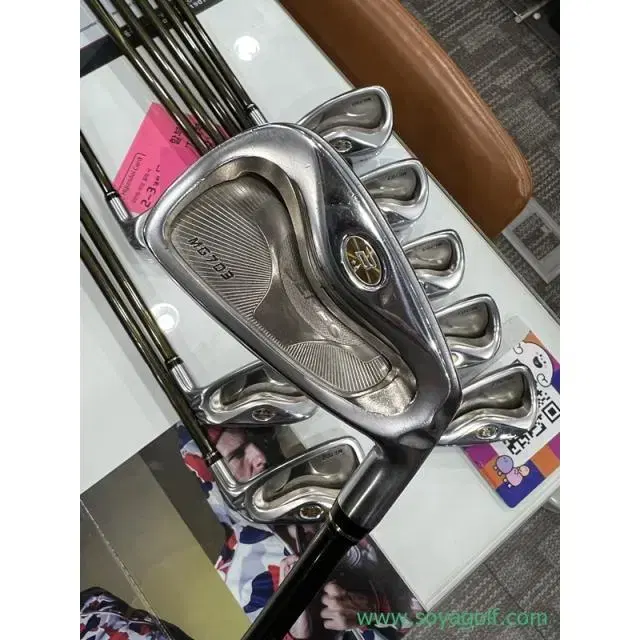 미품 혼마 HONMA BERES MG703 2스타 카본 9개 아이언...