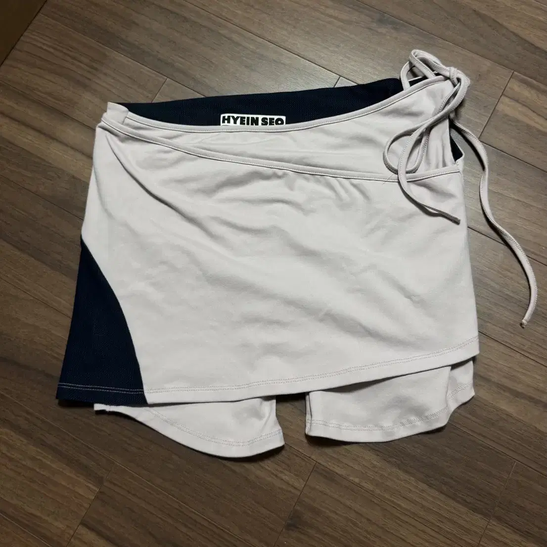 혜인서 랩 쇼츠 wrap shorts