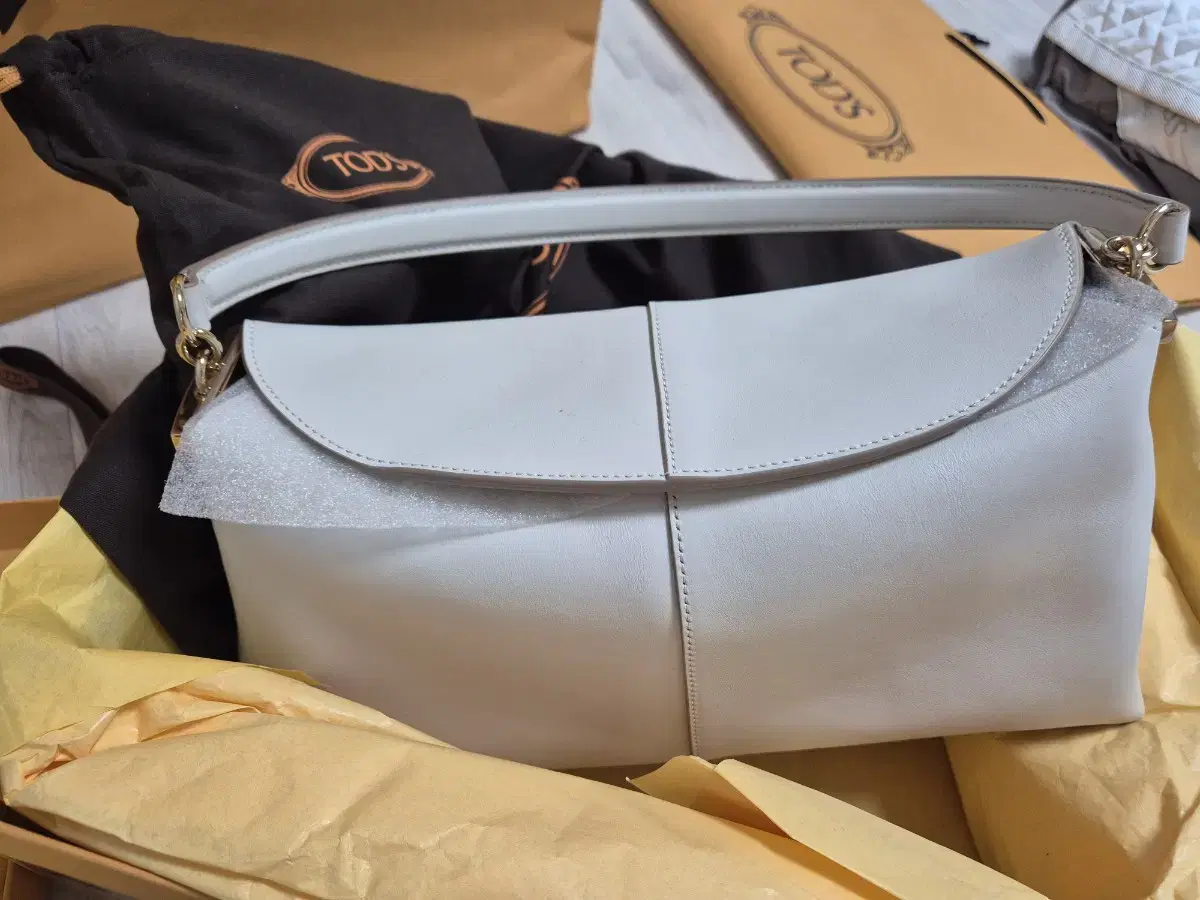 New) Tod's T case t case shoulder bag sells