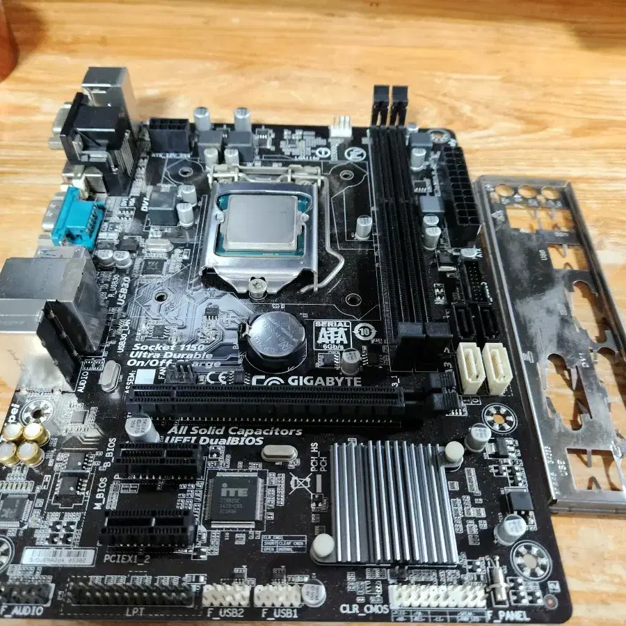 기가비이트 H81 보드 인텔 cpu g3220