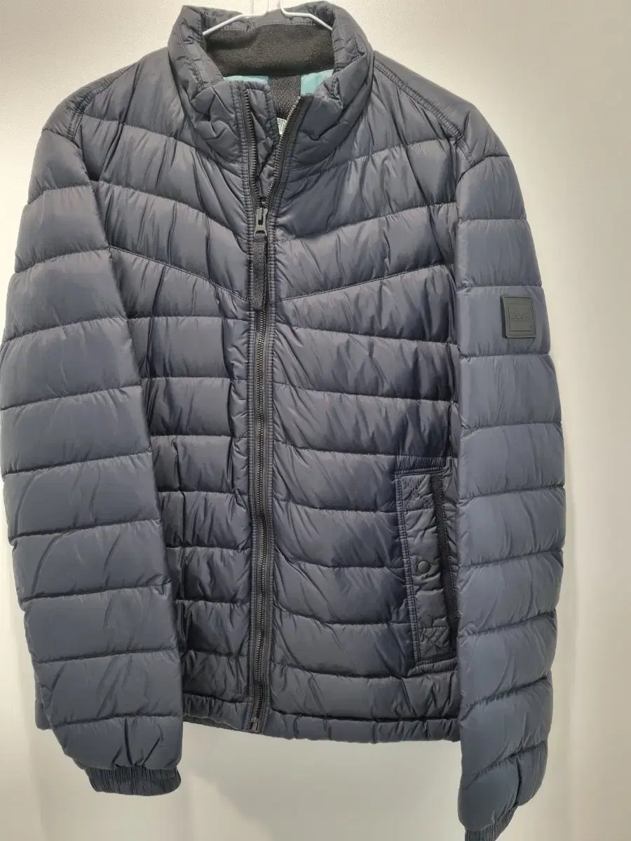 Hugo Boss duck down padding size 100