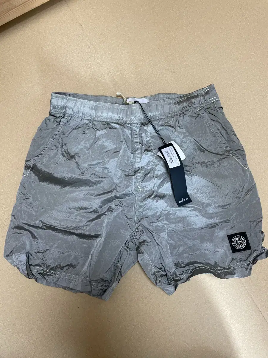 m) Stone Island Nylon Metal Swim Shorts Light Gray (Dust)