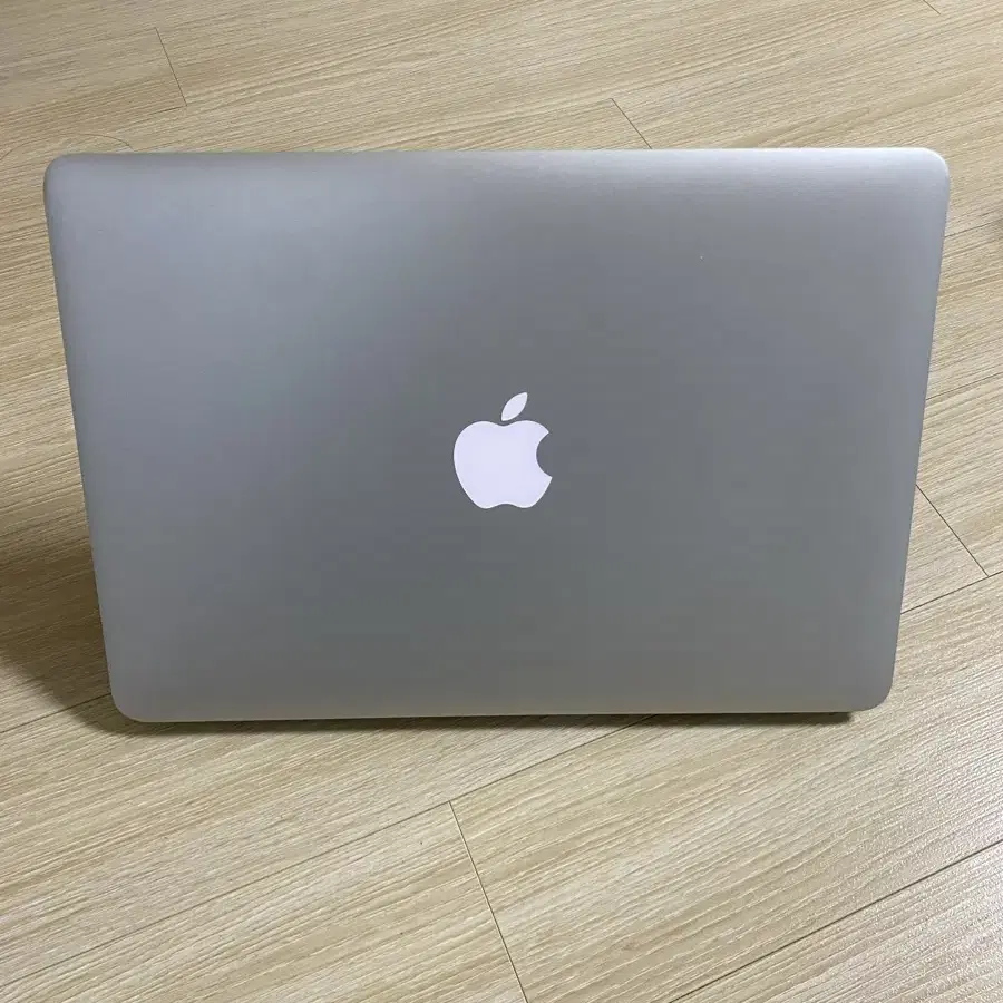 MacBook Air 13-inch노트북, Early 2015