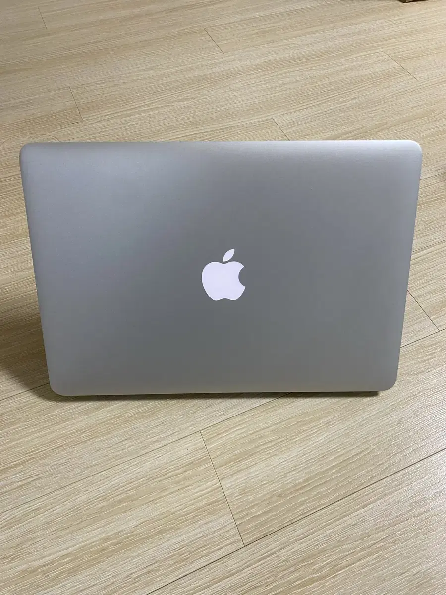 MacBook Air 13-inch노트북, Early 2015