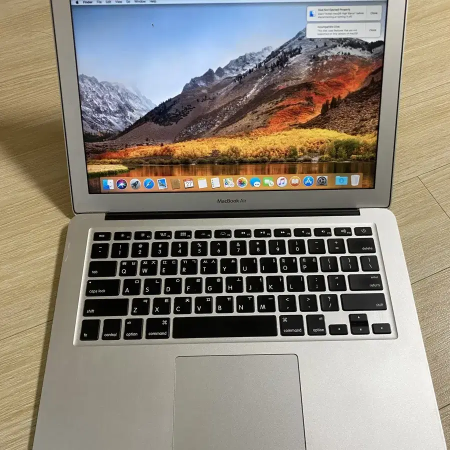 MacBook Air 13-inch노트북, Early 2015