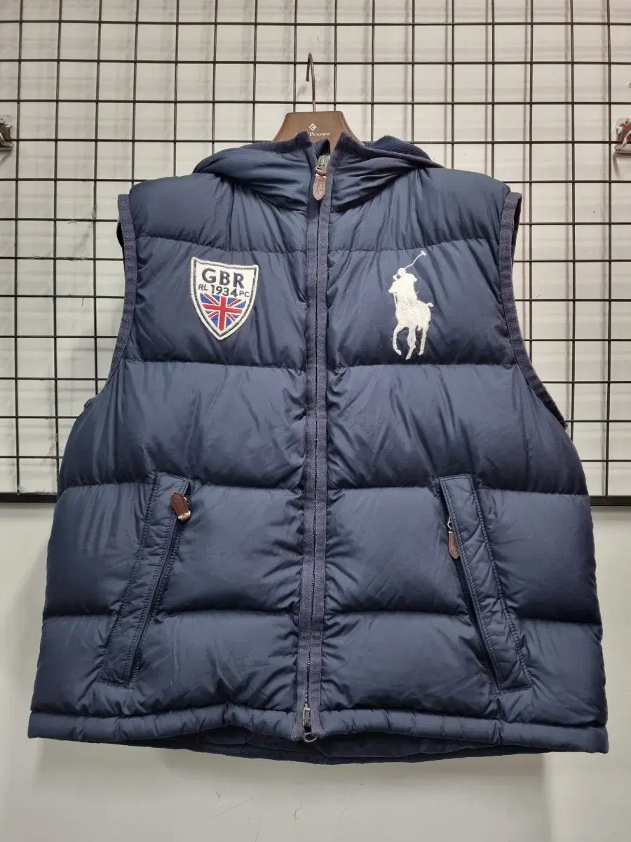 100L Polo Big Pony Hooded Vest with Padding.