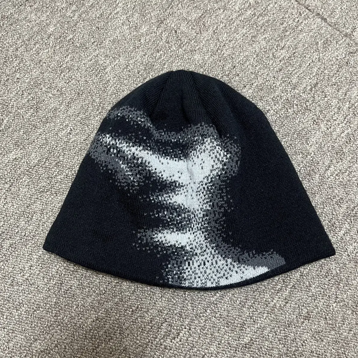 나체 비니 SHADOW JACQUARD BEANIE BLACK