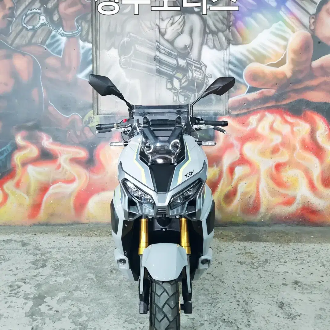 키웨이XDV250CC/24년/6399KM/화이트/부산중고오토바이/스쿠터/