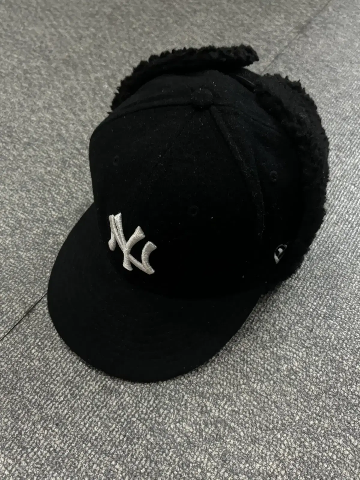 뉴에라 뉴욕 양키스 59FIFTY 트루퍼 햇