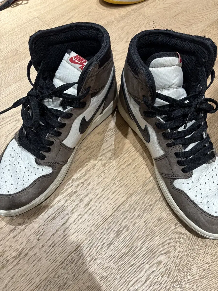 Jordan 1 x Travis Scott Retro High OG280