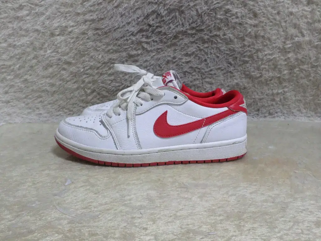 255 Nike Jordan 1 Low University Red Sneakers Shoes