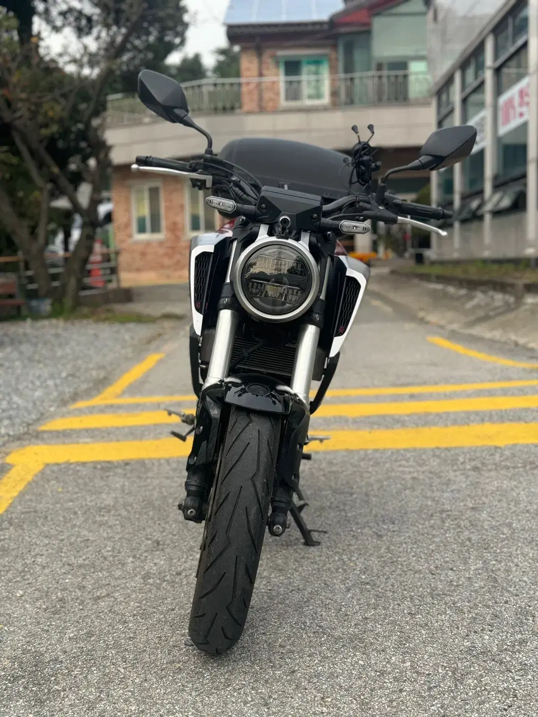 특가) 혼다 CB125R 18년식 메뉴얼 짧은키로수 저렴하게 판매합니다.