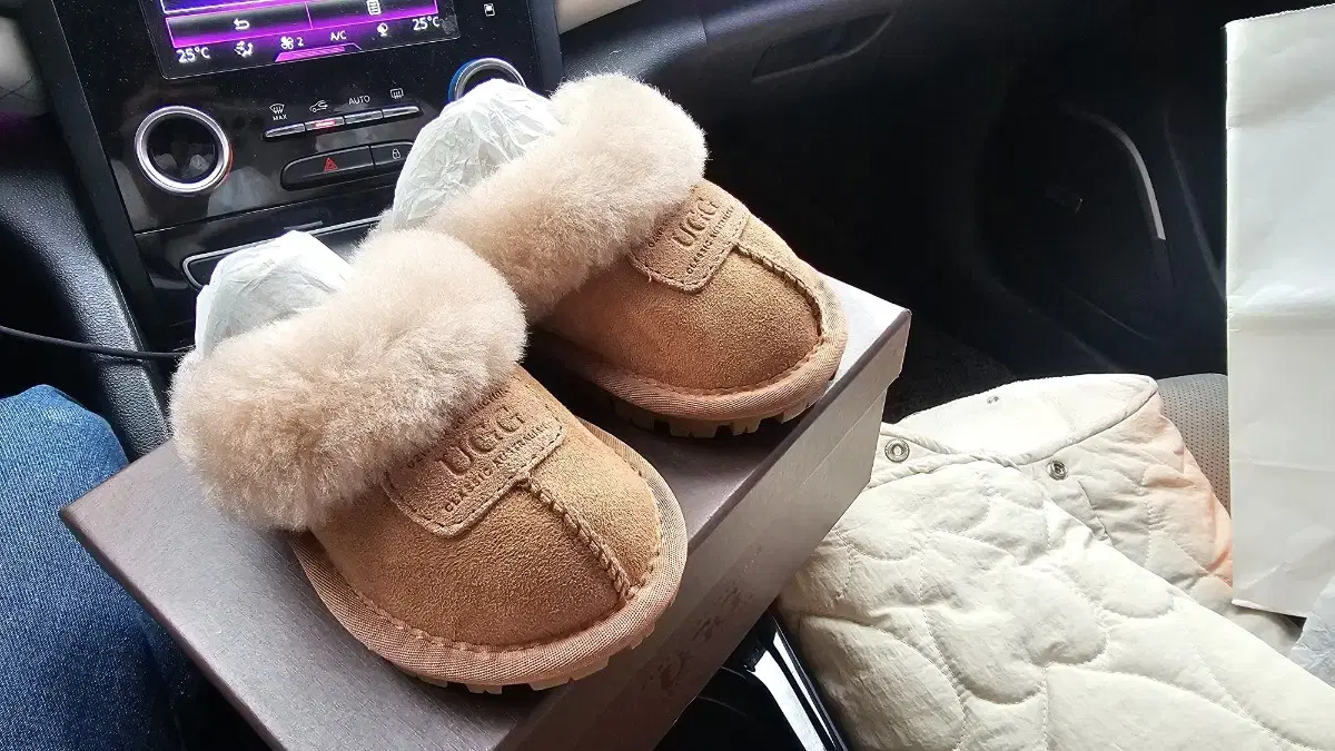 어그 UGG 코케트 클래식 슬리퍼 145 유아(새상품)