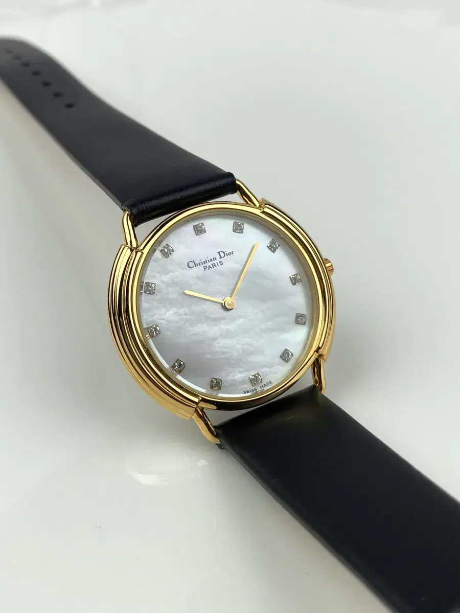 DIOR round face 10P watch UNISEX(CD버클)