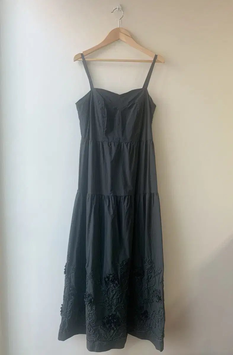 flower embroidery slip dress 플라워 자수 원피스